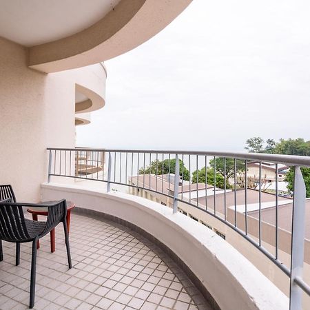 Romantic Couple Suite + Beach-Front Balcony Tanjung Bungah (Penang) Exterior foto