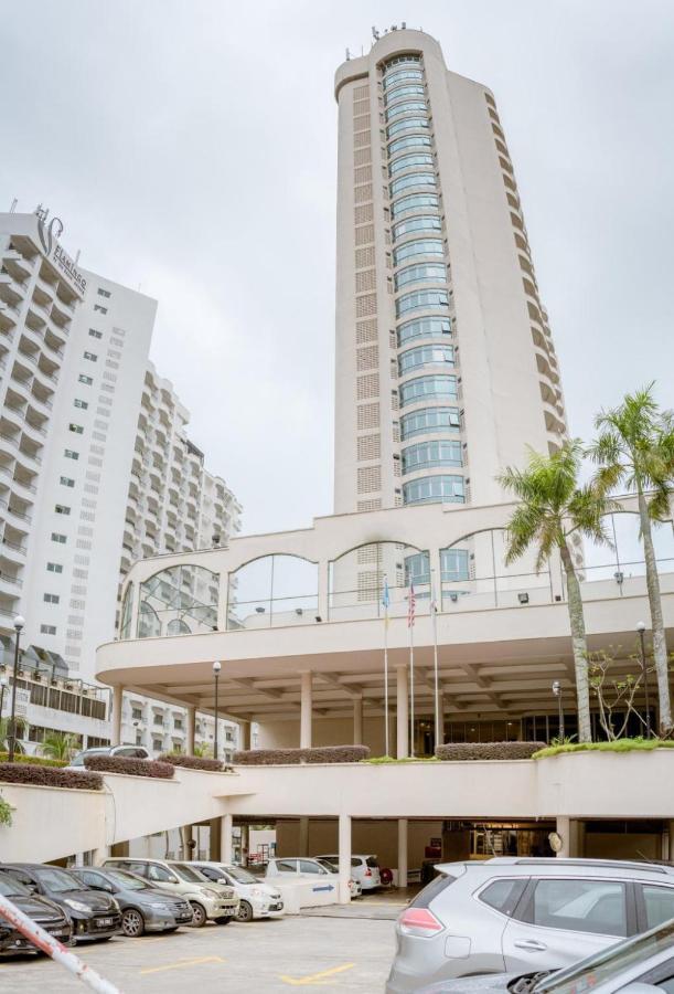Romantic Couple Suite + Beach-Front Balcony Tanjung Bungah (Penang) Exterior foto