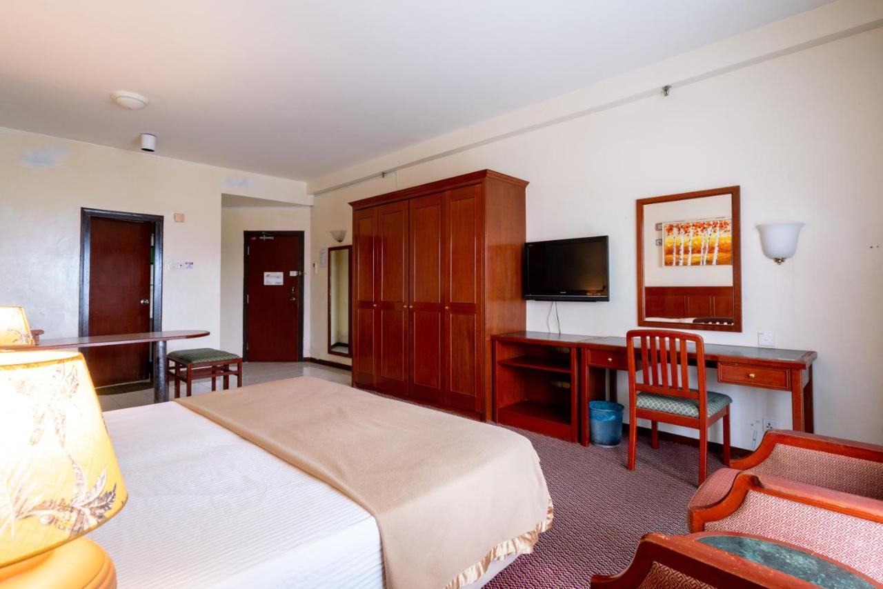 Romantic Couple Suite + Beach-Front Balcony Tanjung Bungah (Penang) Exterior foto
