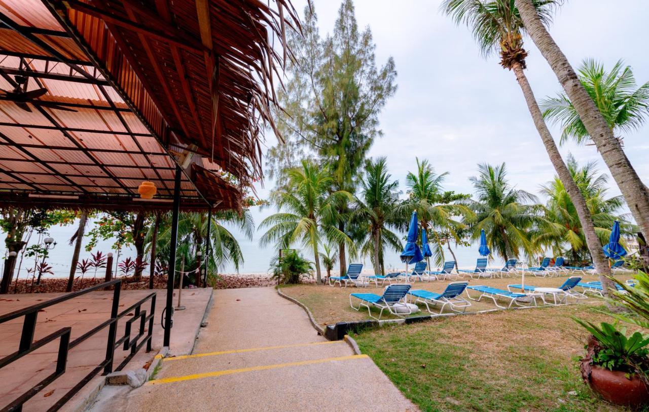 Romantic Couple Suite + Beach-Front Balcony Tanjung Bungah (Penang) Exterior foto