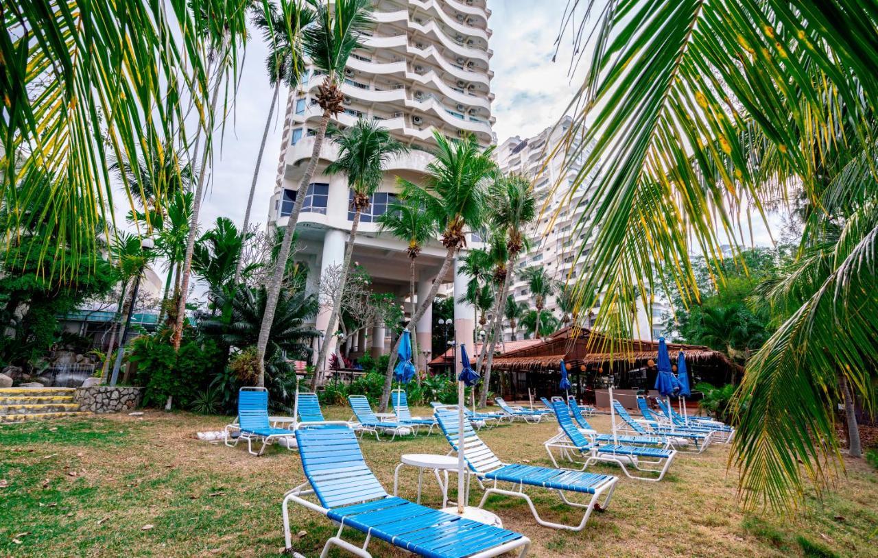 Romantic Couple Suite + Beach-Front Balcony Tanjung Bungah (Penang) Exterior foto
